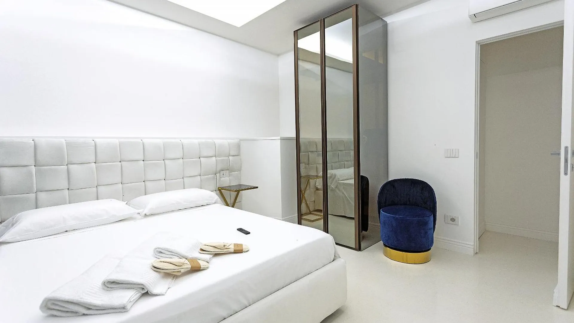Luxury Apartment-Corso Malta By Alux38 Naples Apartment